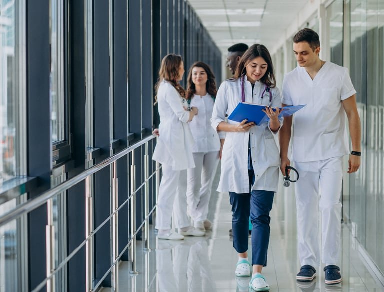 Profissionais e acadêmicos da saúde